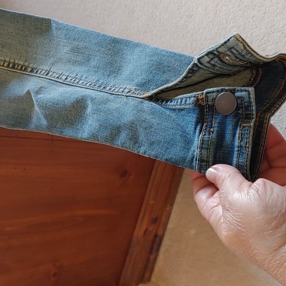 NWT Suko Jeans Cropped Jean Jacket Hand Painted Medium - Picture 10 of 16